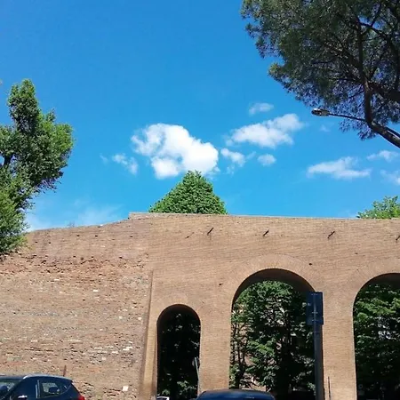 Daire Quattro Gatti Attico Centro
